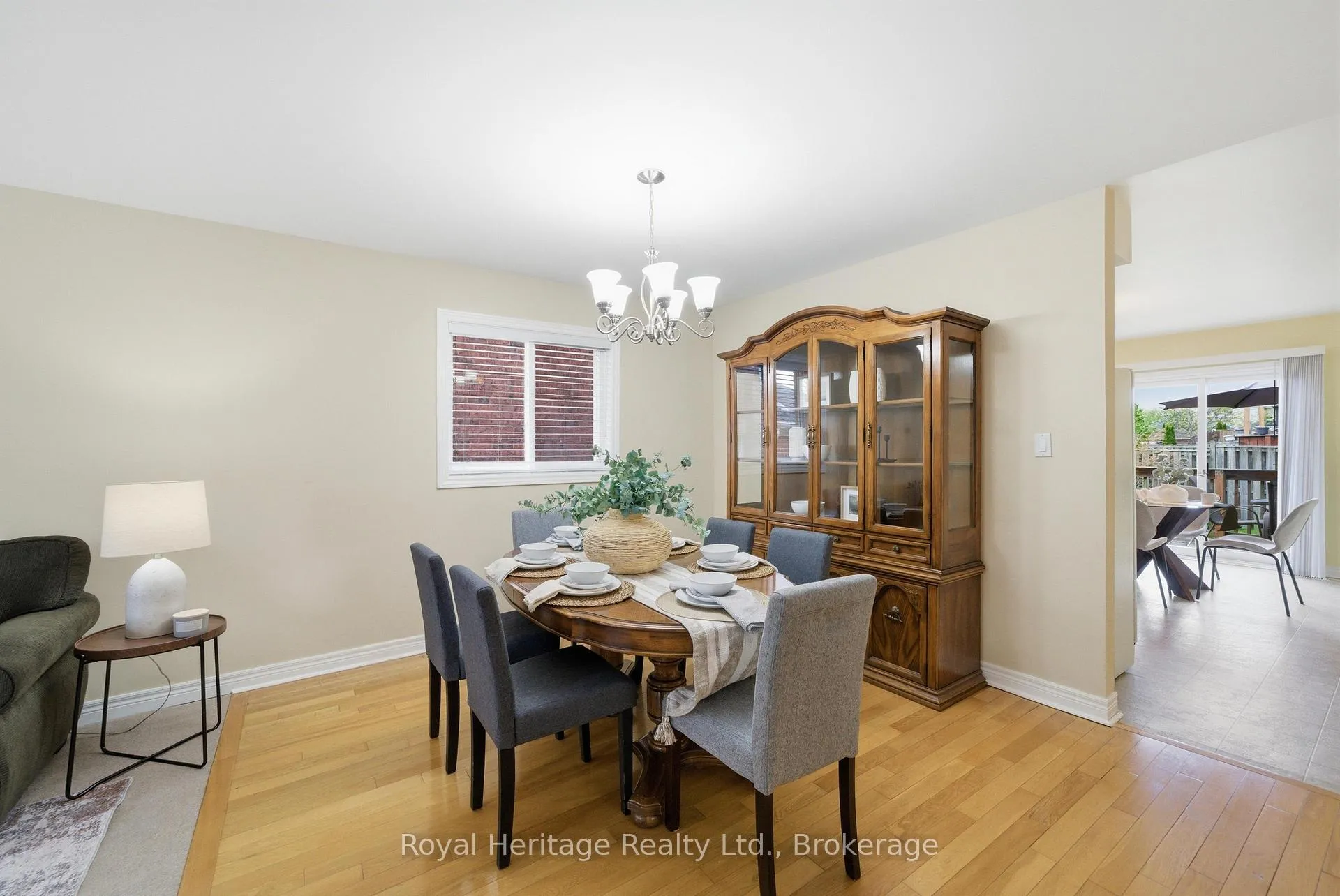 Photo 11 of 90 Bloom Avenue, Clarington, Newcastle — HOMEH