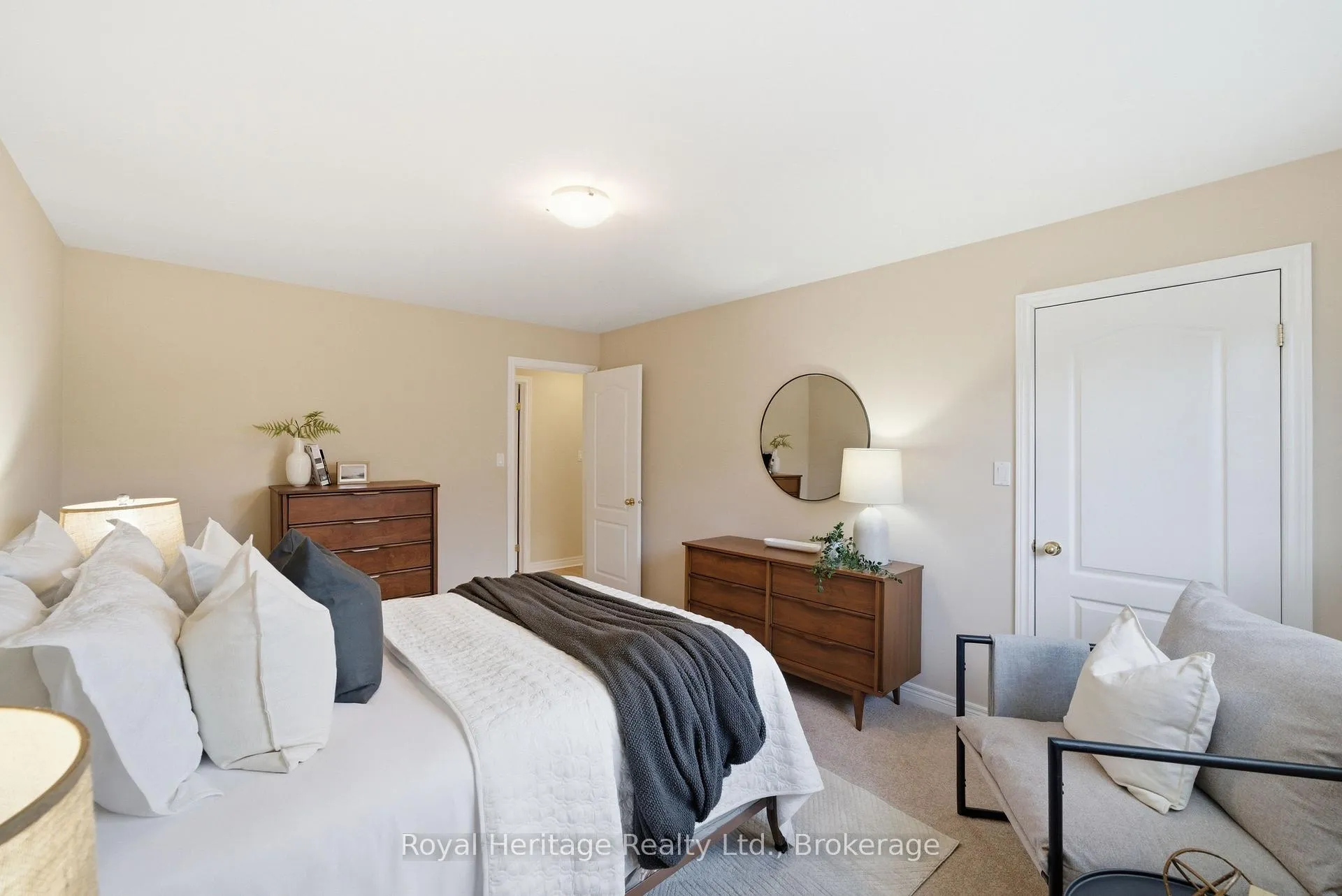 Photo 22 of 90 Bloom Avenue, Clarington, Newcastle — HOMEH