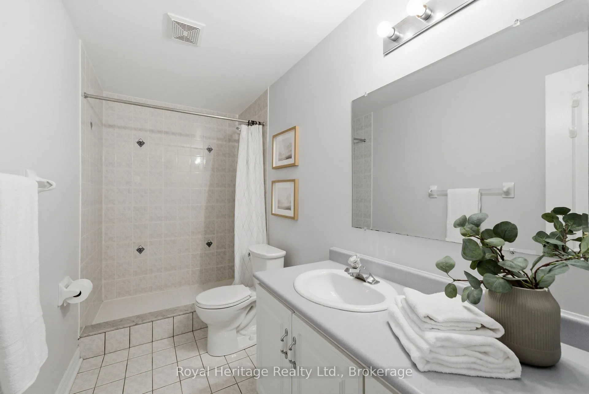 Photo 29 of 90 Bloom Avenue, Clarington, Newcastle — HOMEH