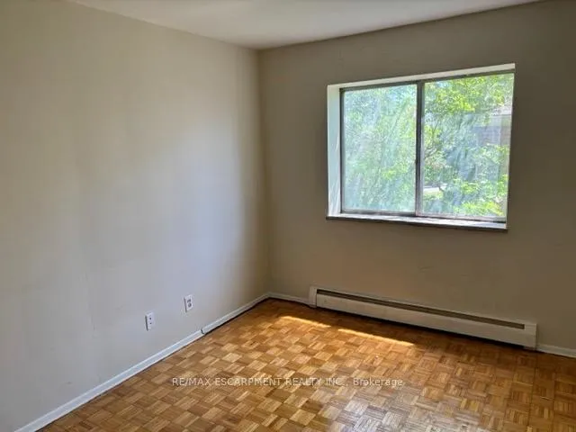 Photo 6 of Unit 1, 2205 King Street E, Hamilton, Glenview — HOMEH
