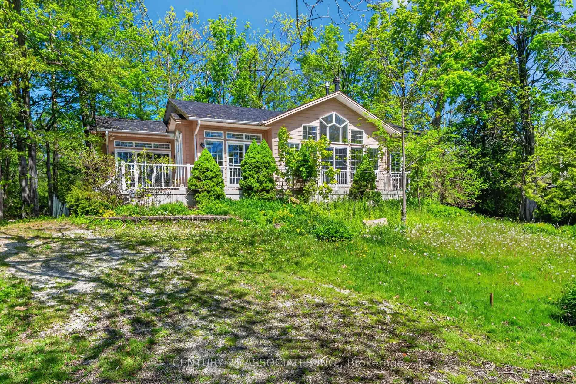 Photo 1 of 32 Myrtle Avenue, Oro-Medonte, Hawkestone — HOMEH
