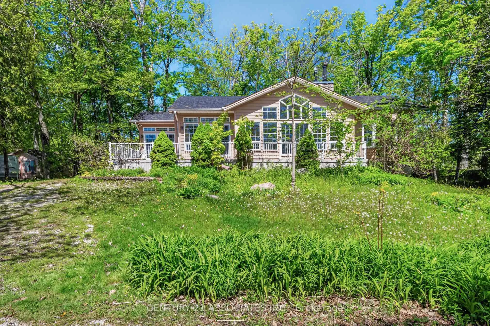 Photo 2 of 32 Myrtle Avenue, Oro-Medonte, Hawkestone — HOMEH