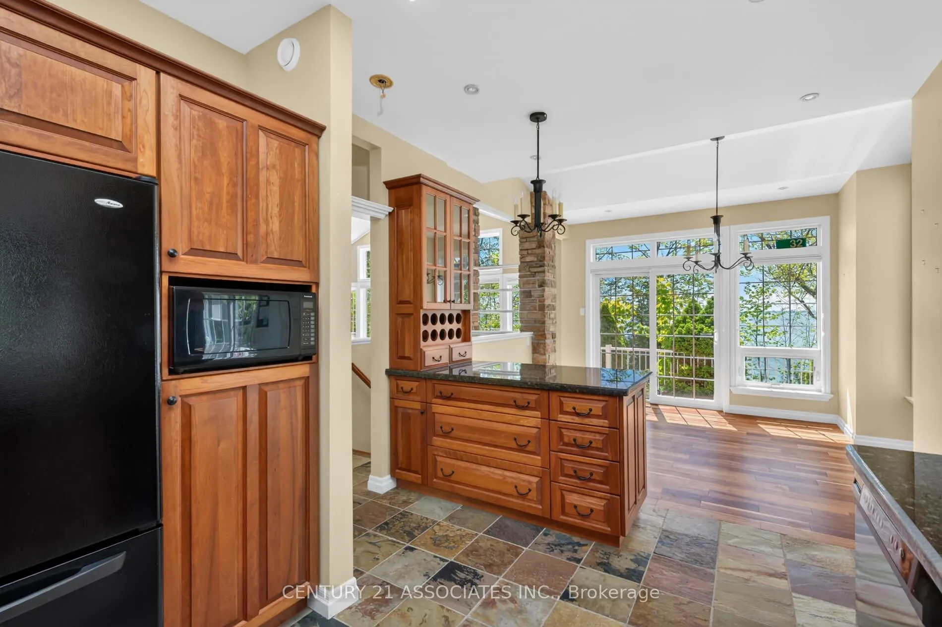 Photo 11 of 32 Myrtle Avenue, Oro-Medonte, Hawkestone — HOMEH