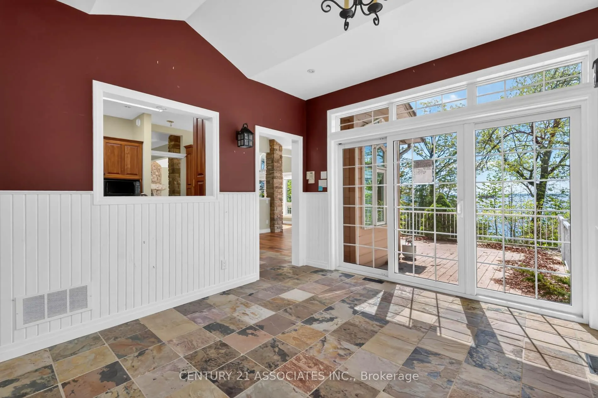 Photo 15 of 32 Myrtle Avenue, Oro-Medonte, Hawkestone — HOMEH
