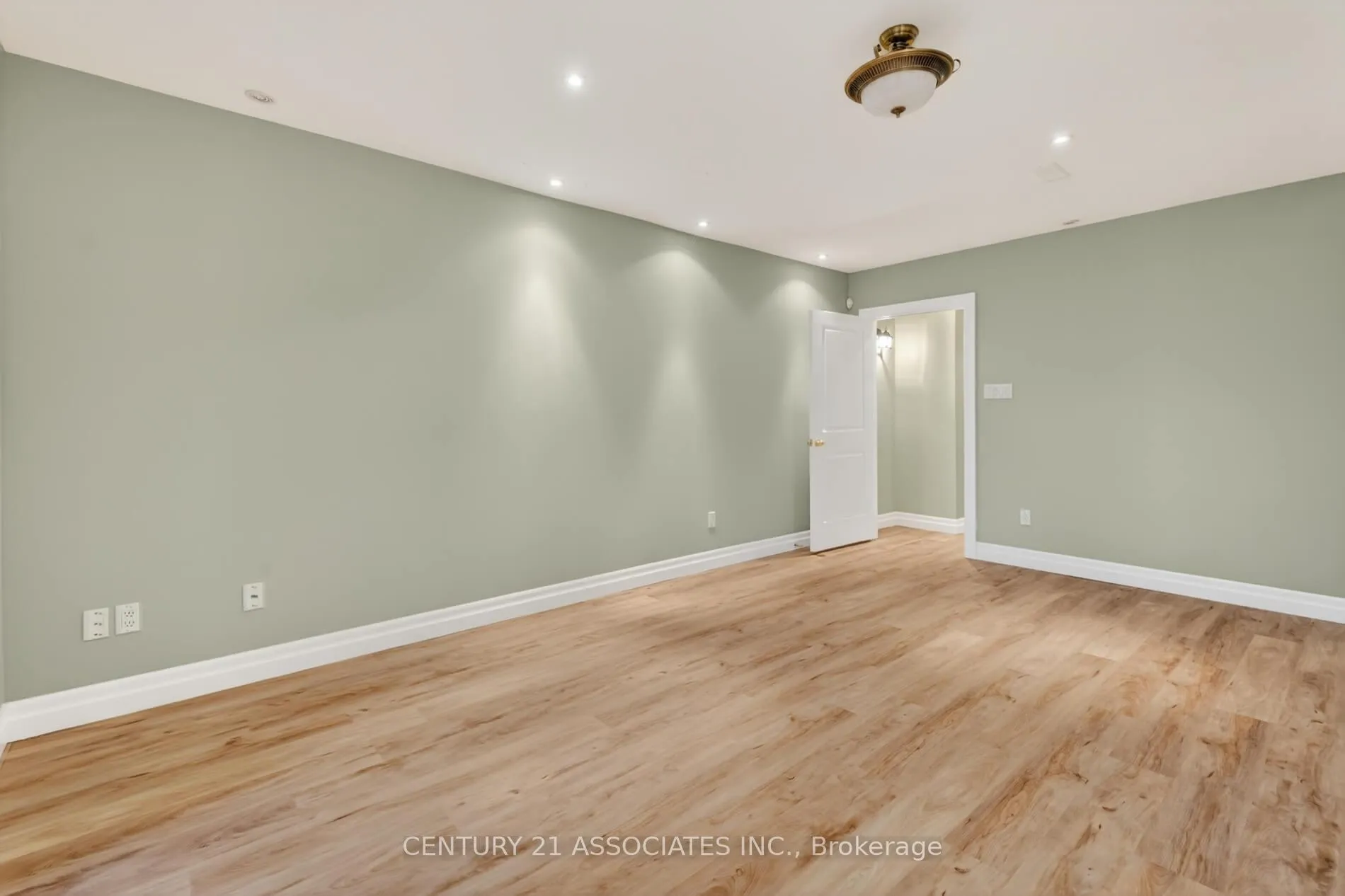 Photo 30 of 32 Myrtle Avenue, Oro-Medonte, Hawkestone — HOMEH