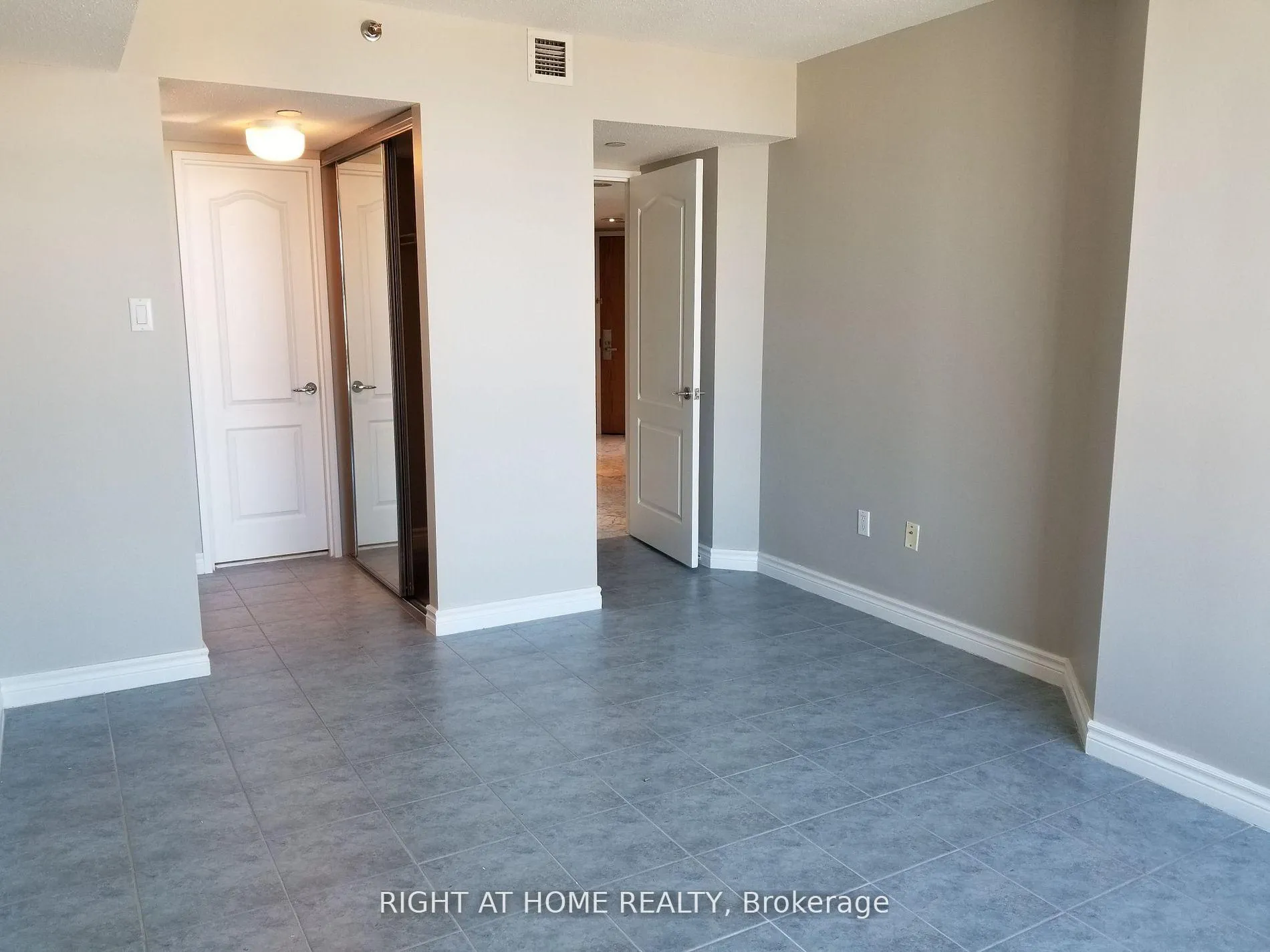 Photo 8 of Unit 3206, 38 Elm Street, Toronto, Bay Street Corridor — HOMEH