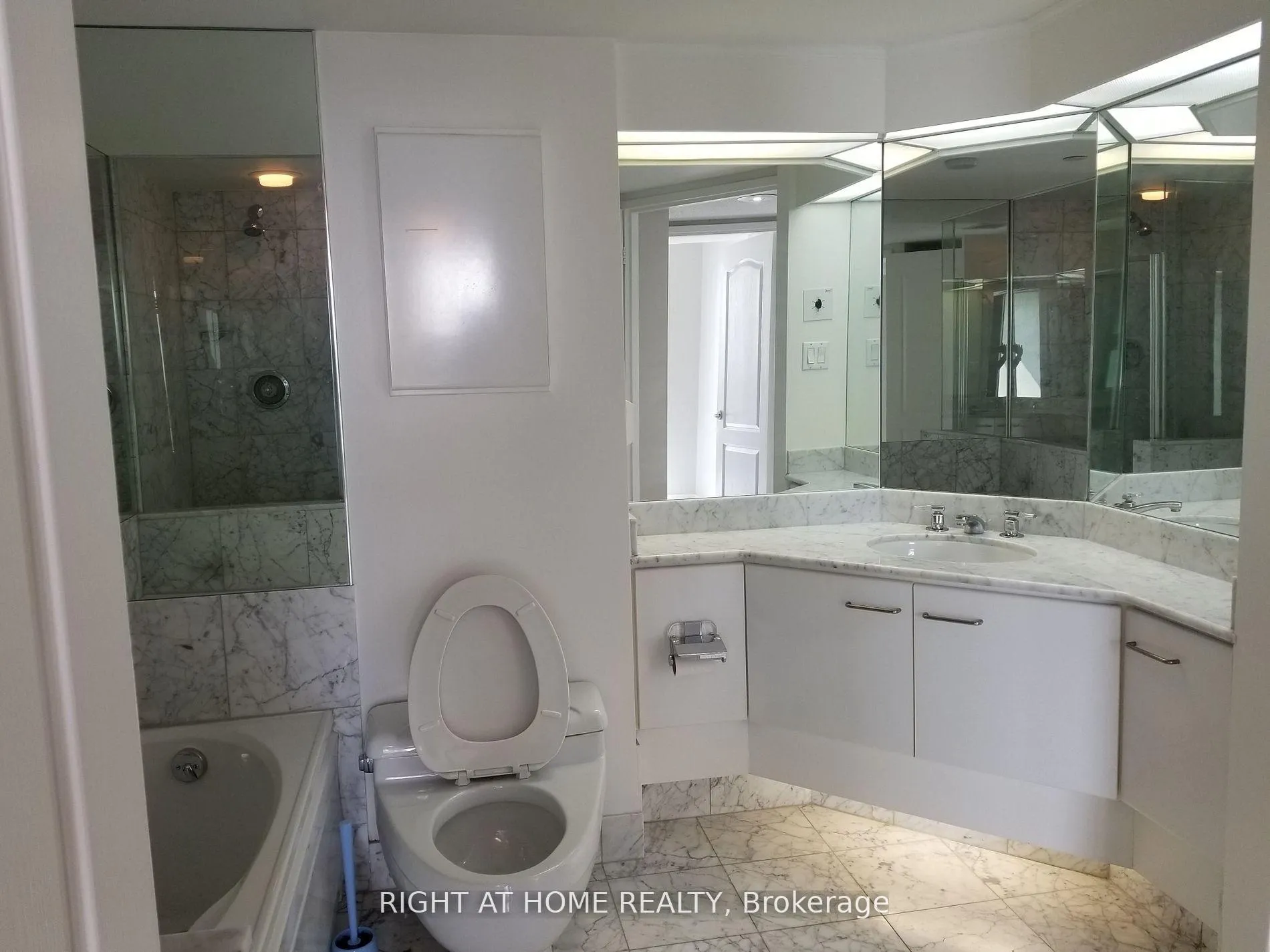 Photo 13 of Unit 3206, 38 Elm Street, Toronto, Bay Street Corridor — HOMEH