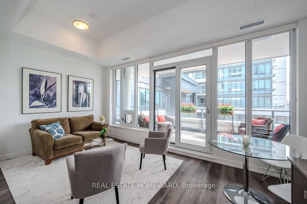 Front of Unit 301, 5 Wellington Street S