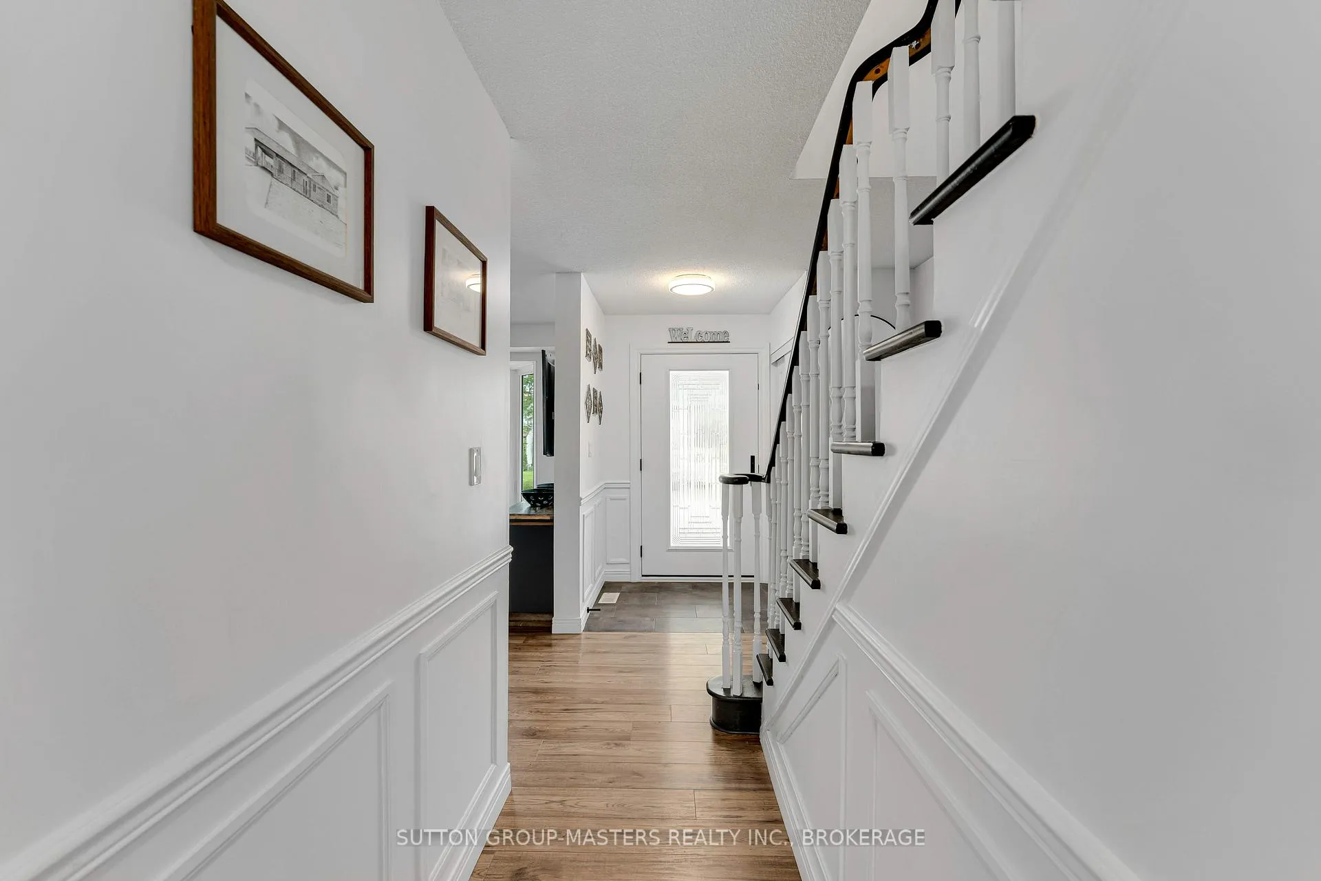 Photo 3 of 11 Douglas Avenue, Kingston, East of Sir John A. Blvd — HOMEH