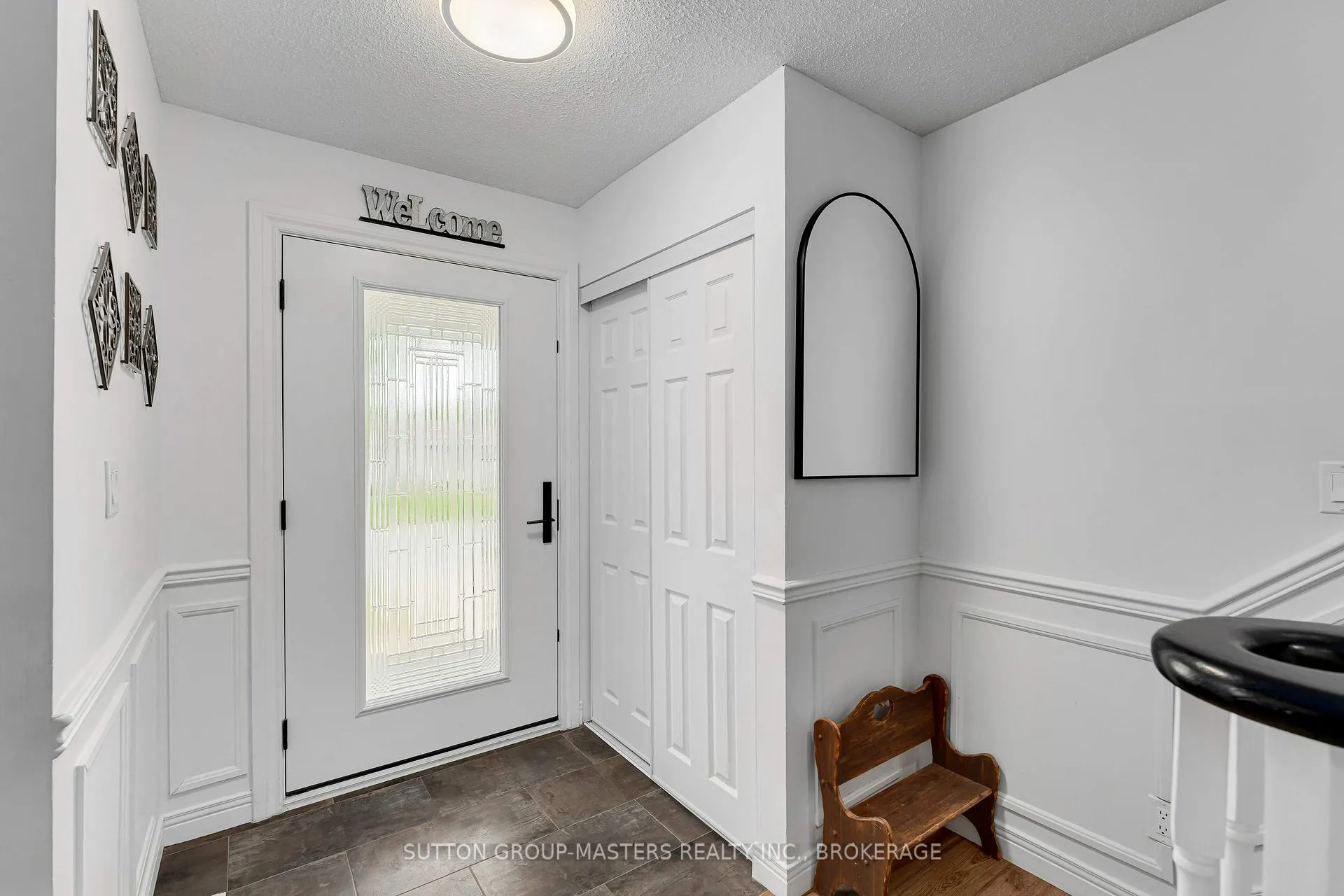 Photo 4 of 11 Douglas Avenue, Kingston, East of Sir John A. Blvd — HOMEH