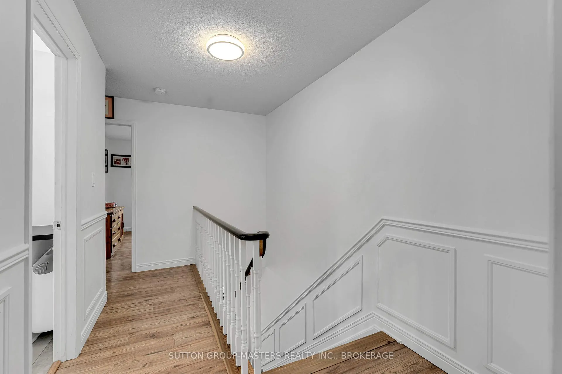 Photo 21 of 11 Douglas Avenue, Kingston, East of Sir John A. Blvd — HOMEH