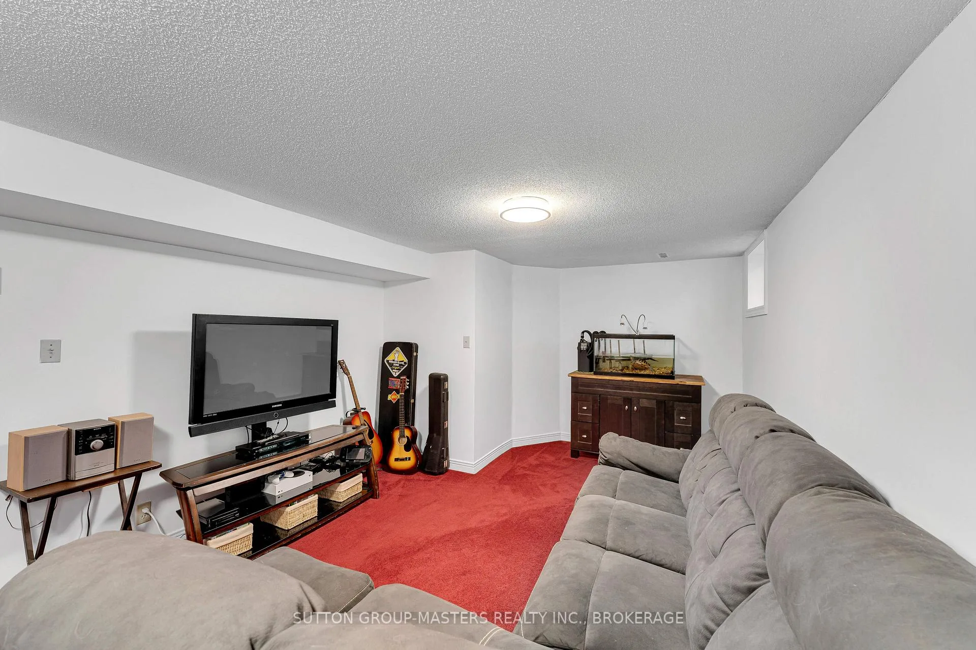 Photo 37 of 11 Douglas Avenue, Kingston, East of Sir John A. Blvd — HOMEH