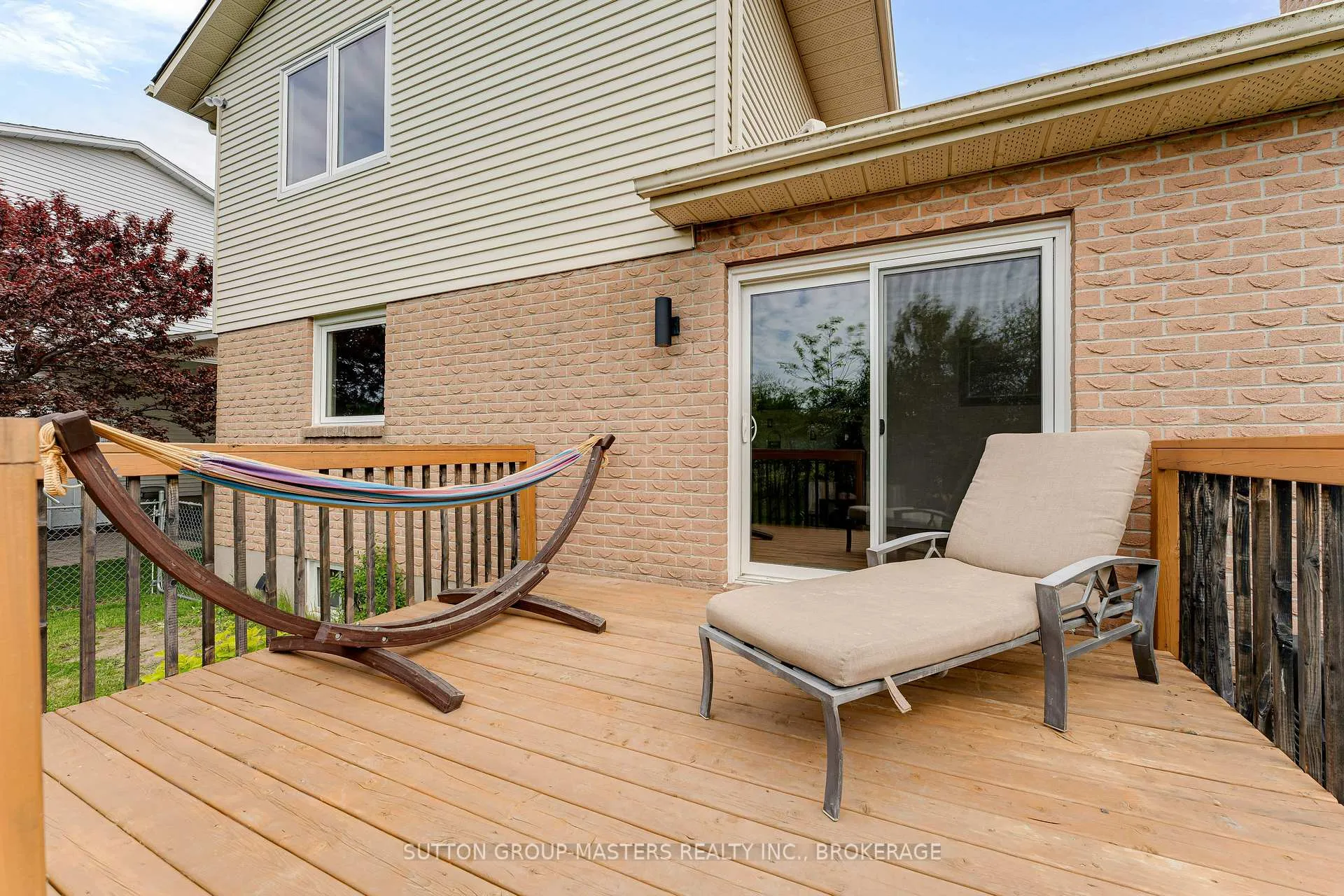 Photo 41 of 11 Douglas Avenue, Kingston, East of Sir John A. Blvd — HOMEH
