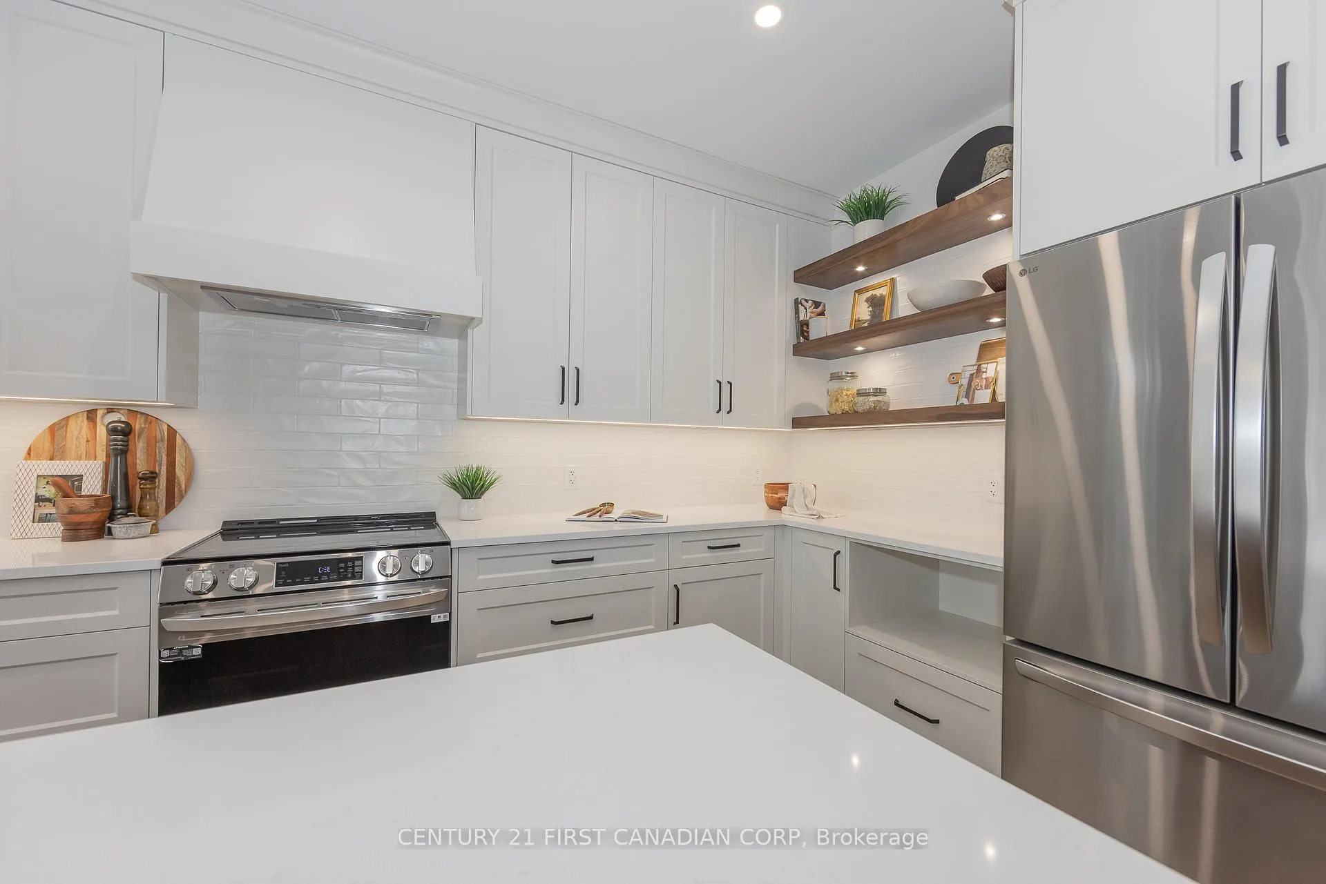 Photo 10 of 4398 Green Bend Road, London, South V — HOMEH