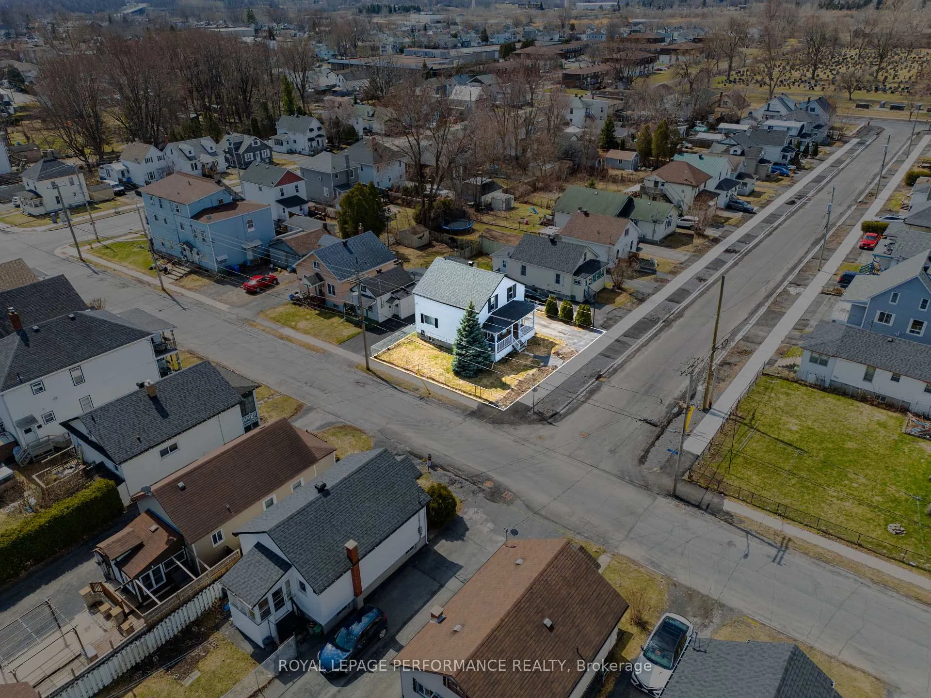 Photo 23 of 4 Lauber Avenue, Cornwall — HOMEH