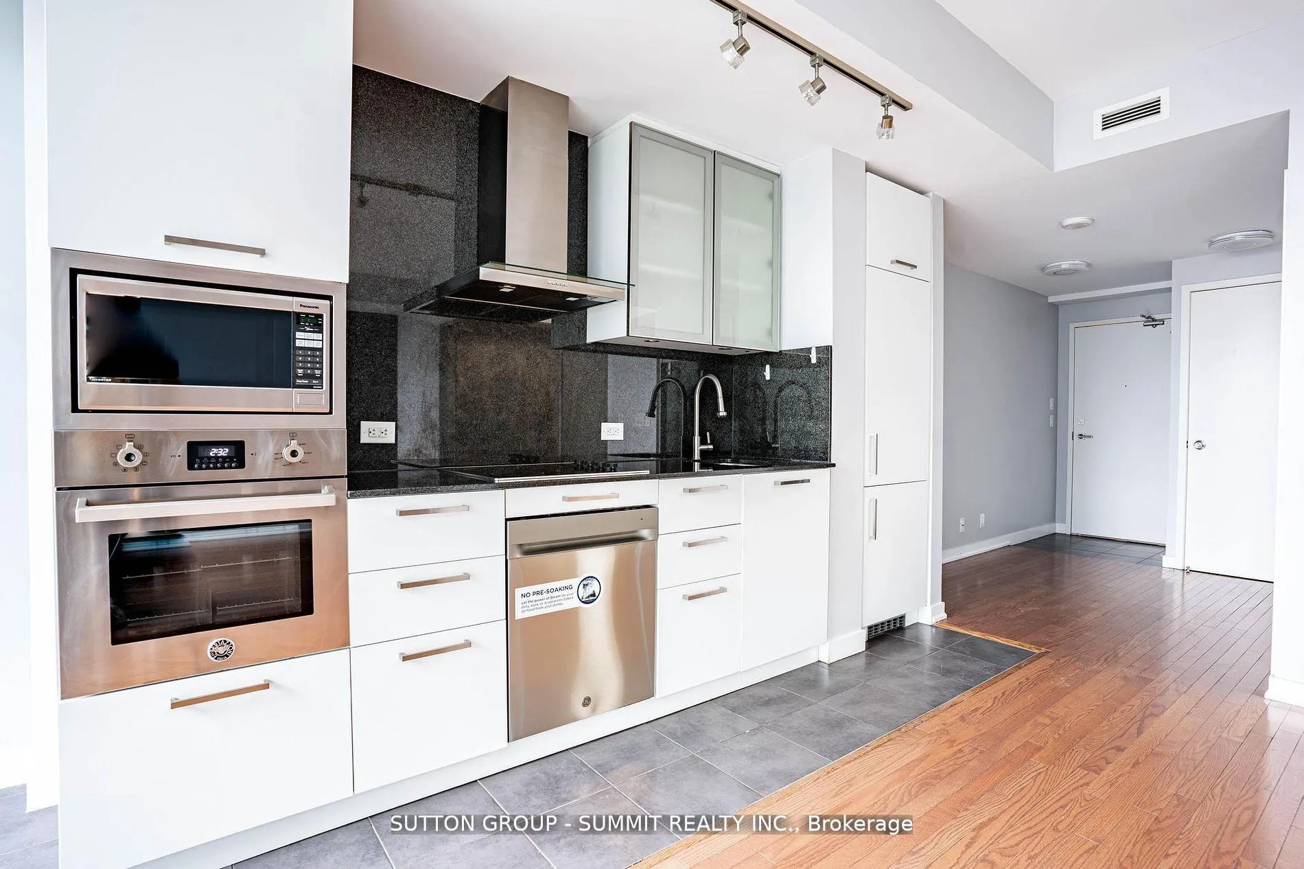 Photo 20 of Unit 1707, 14 York Street, Toronto, Waterfront Communities — HOMEH