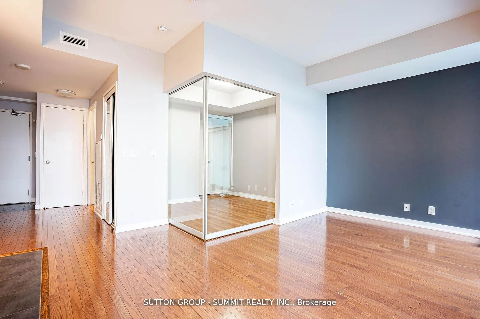 Photo 26 of Unit 1707, 14 York Street, Toronto, Waterfront Communities — HOMEH
