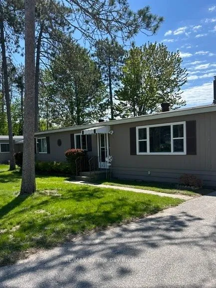 Photo 1 of 3 Golf Avenue, Wasaga Beach — HOMEH