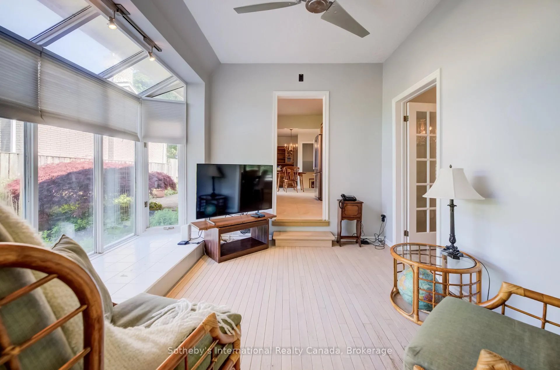 Photo 12 of 14 Viewmont Close, Kitchener — HOMEH