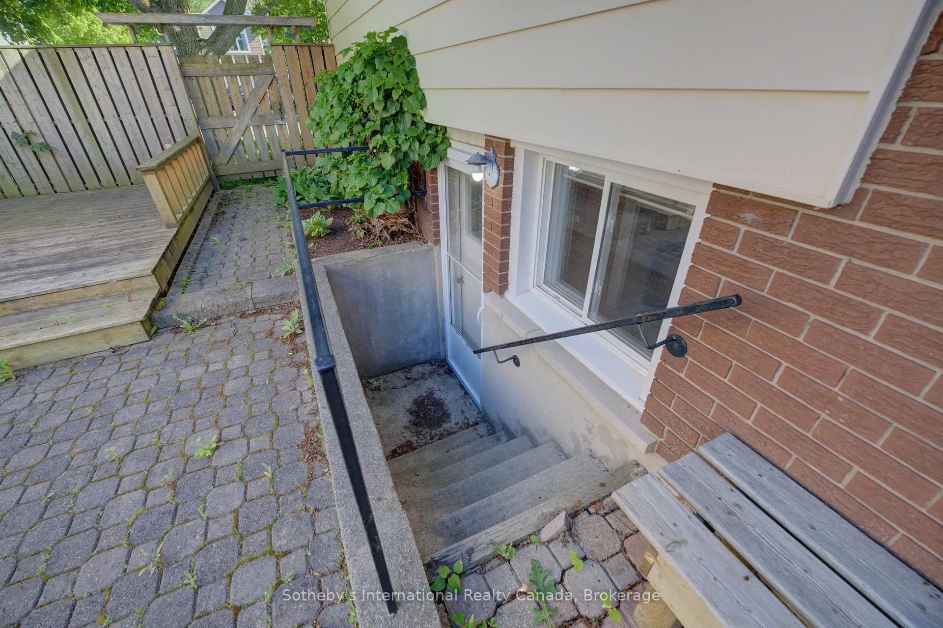 Photo 25 of 14 Viewmont Close, Kitchener — HOMEH