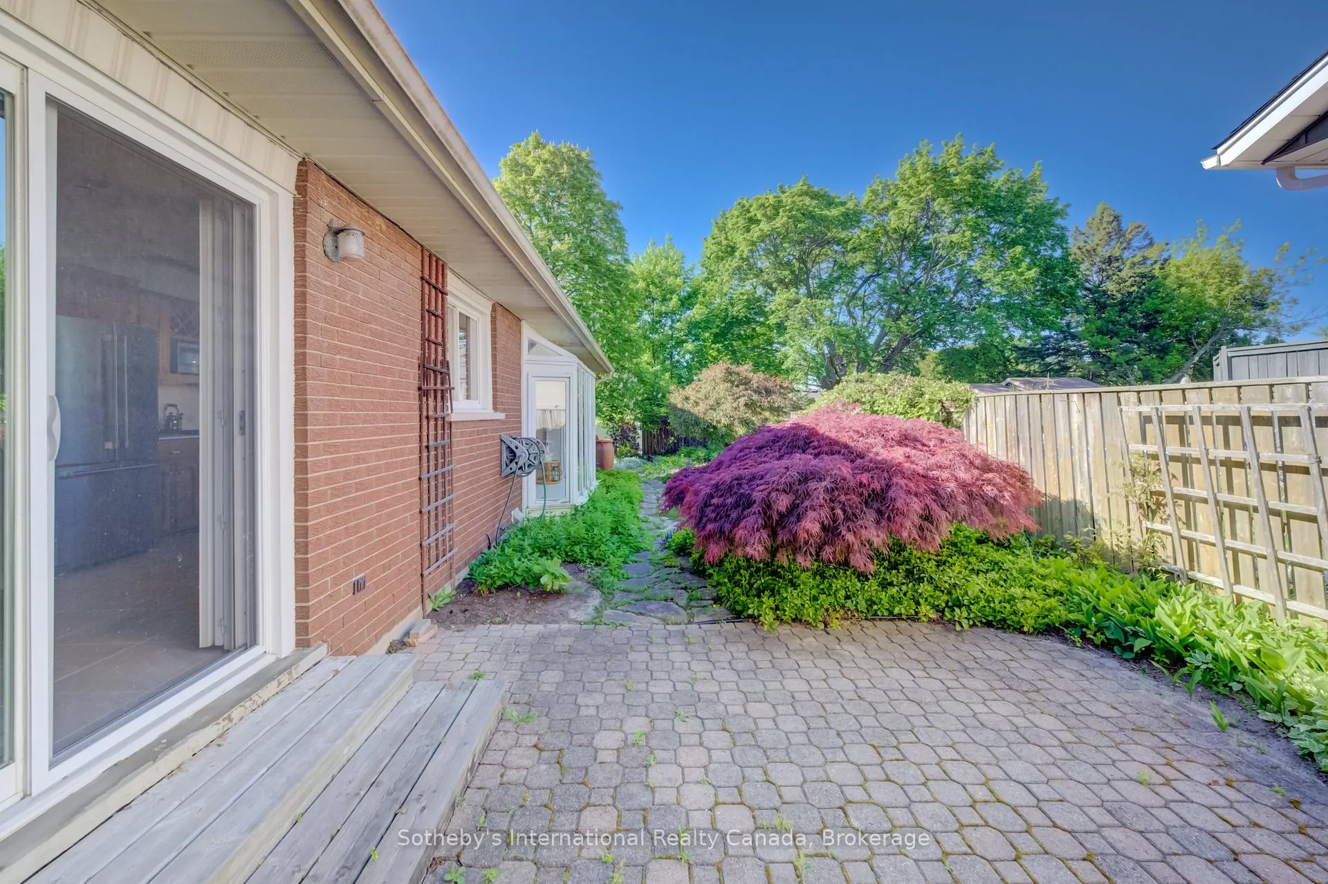Photo 26 of 14 Viewmont Close, Kitchener — HOMEH