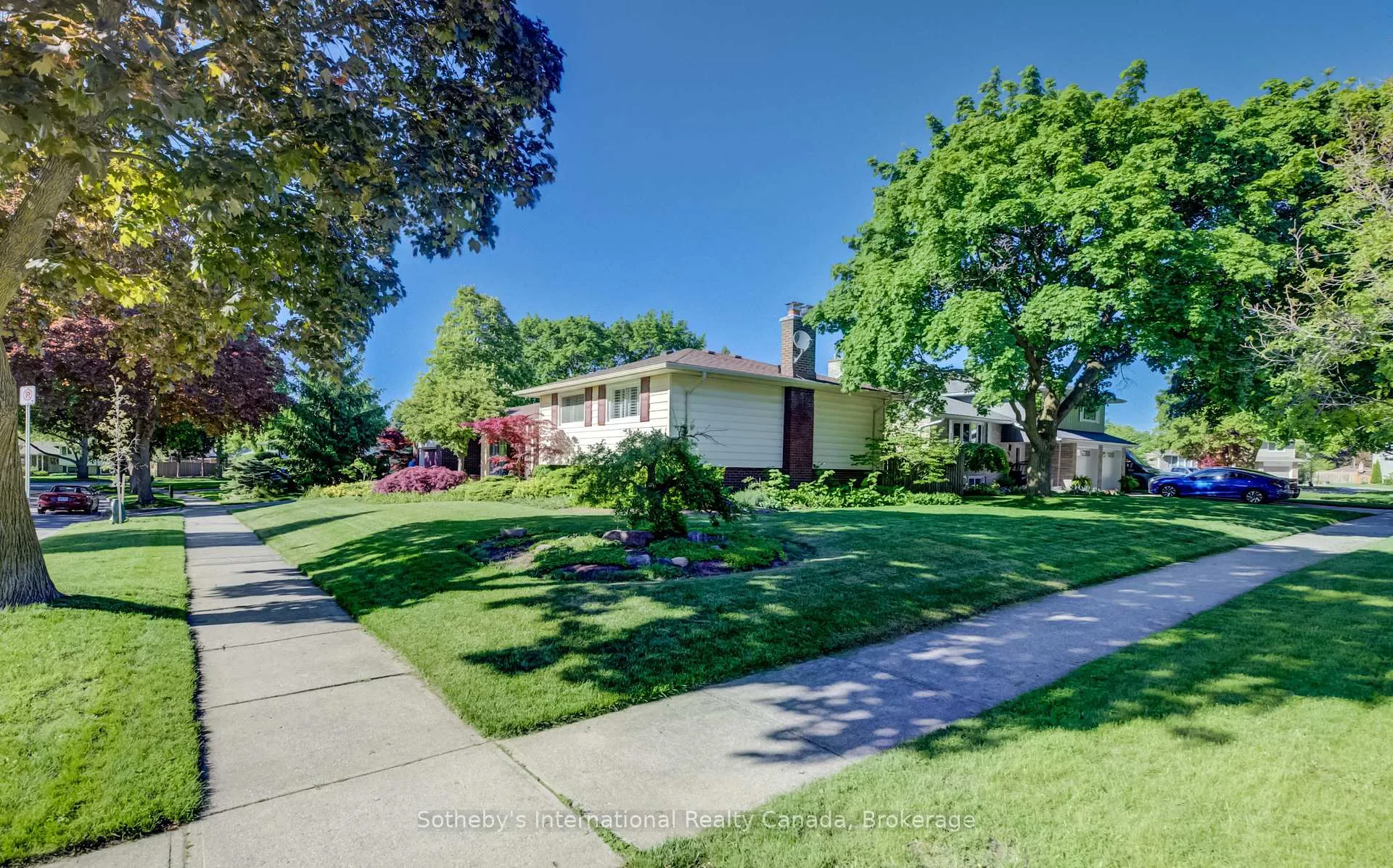 Photo 31 of 14 Viewmont Close, Kitchener — HOMEH