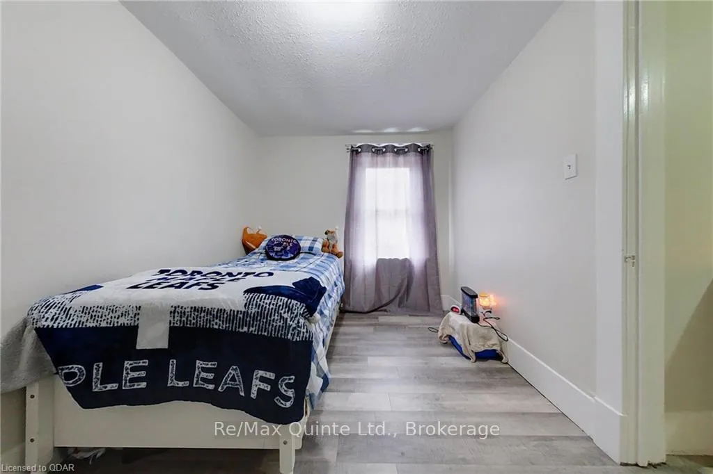 Photo 21 of 218 Coleman Street, Belleville, Belleville Ward — HOMEH