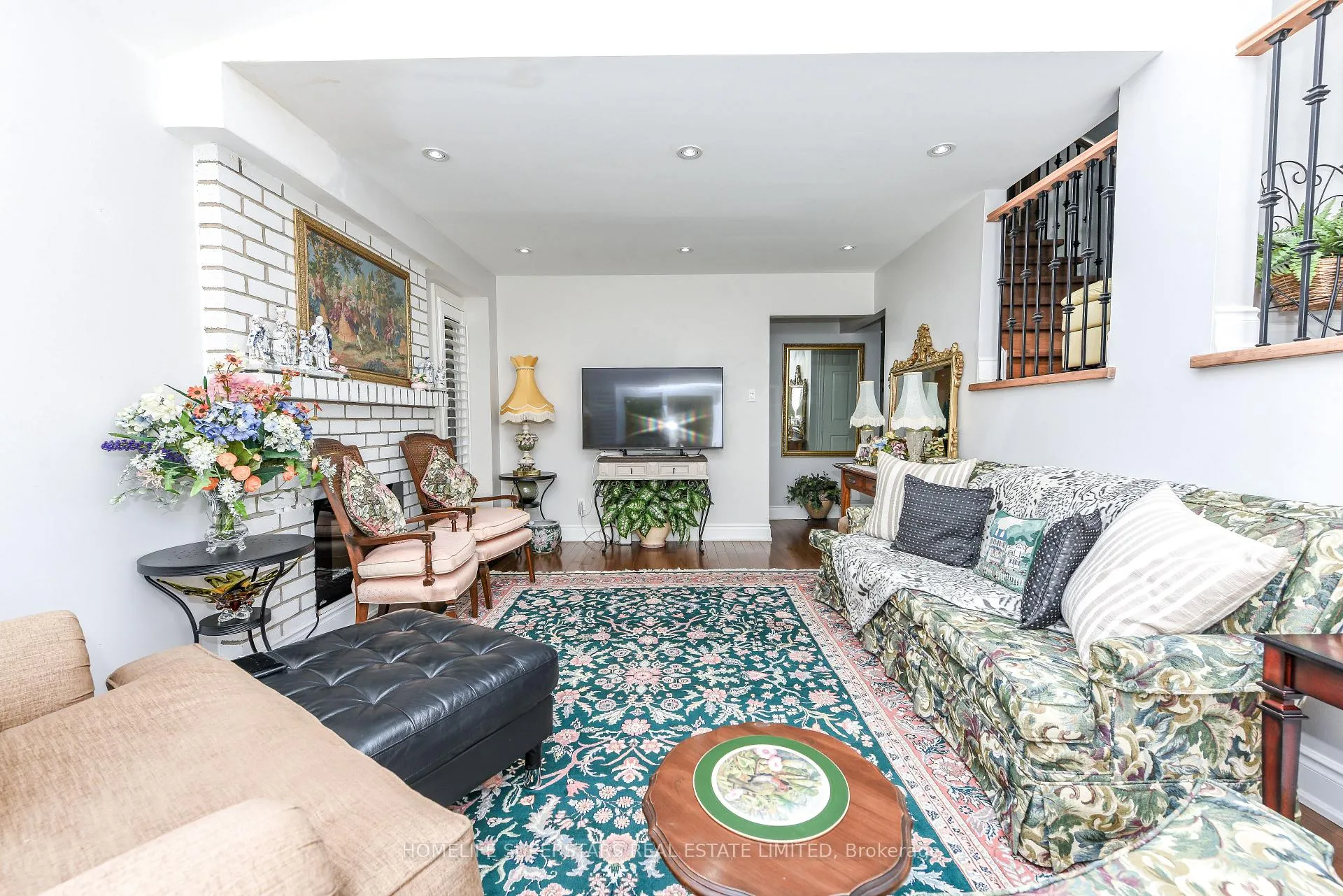 Photo 23 of 6 Farley Road, Brampton, Fletcher's West — HOMEH