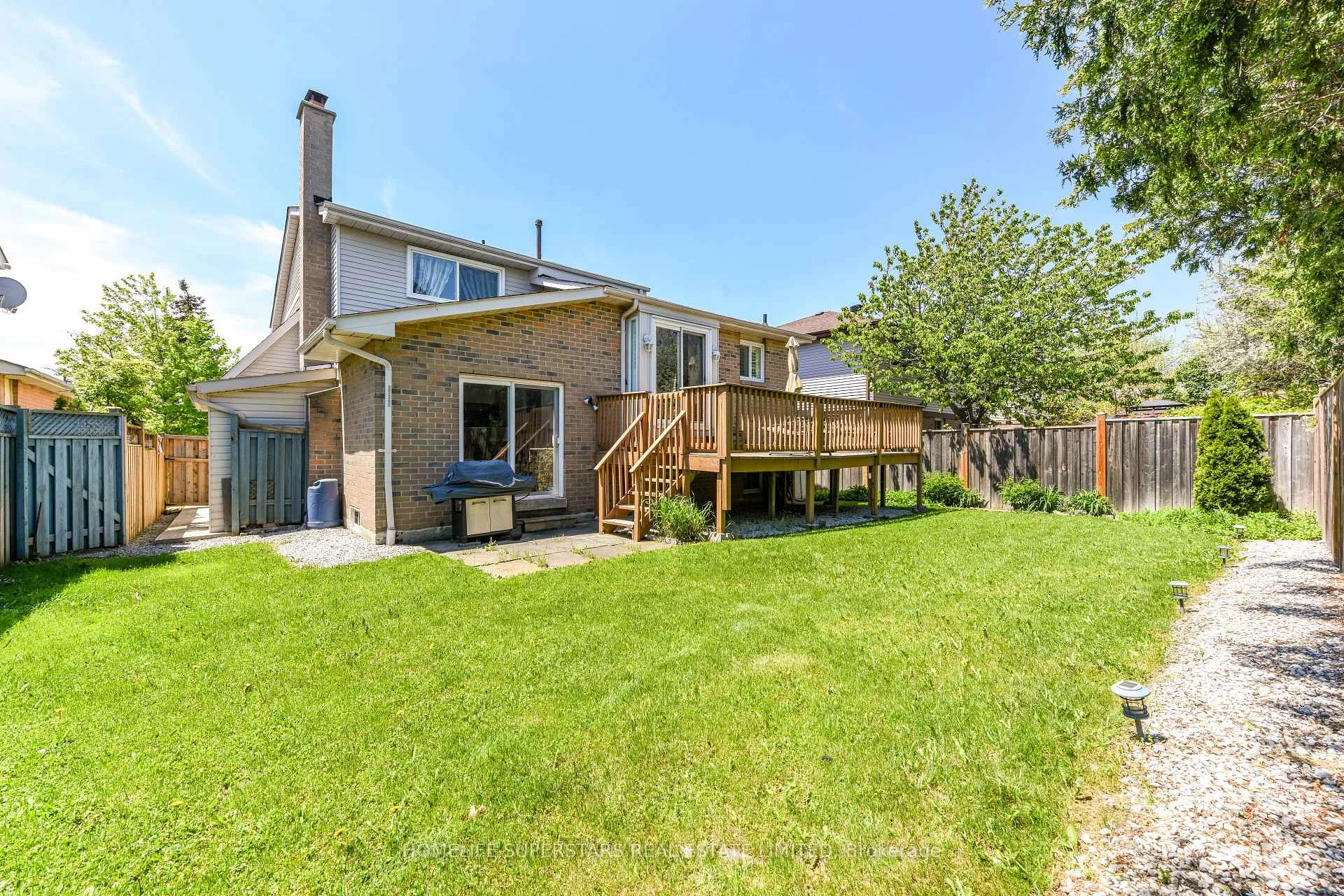 Photo 41 of 6 Farley Road, Brampton, Fletcher's West — HOMEH