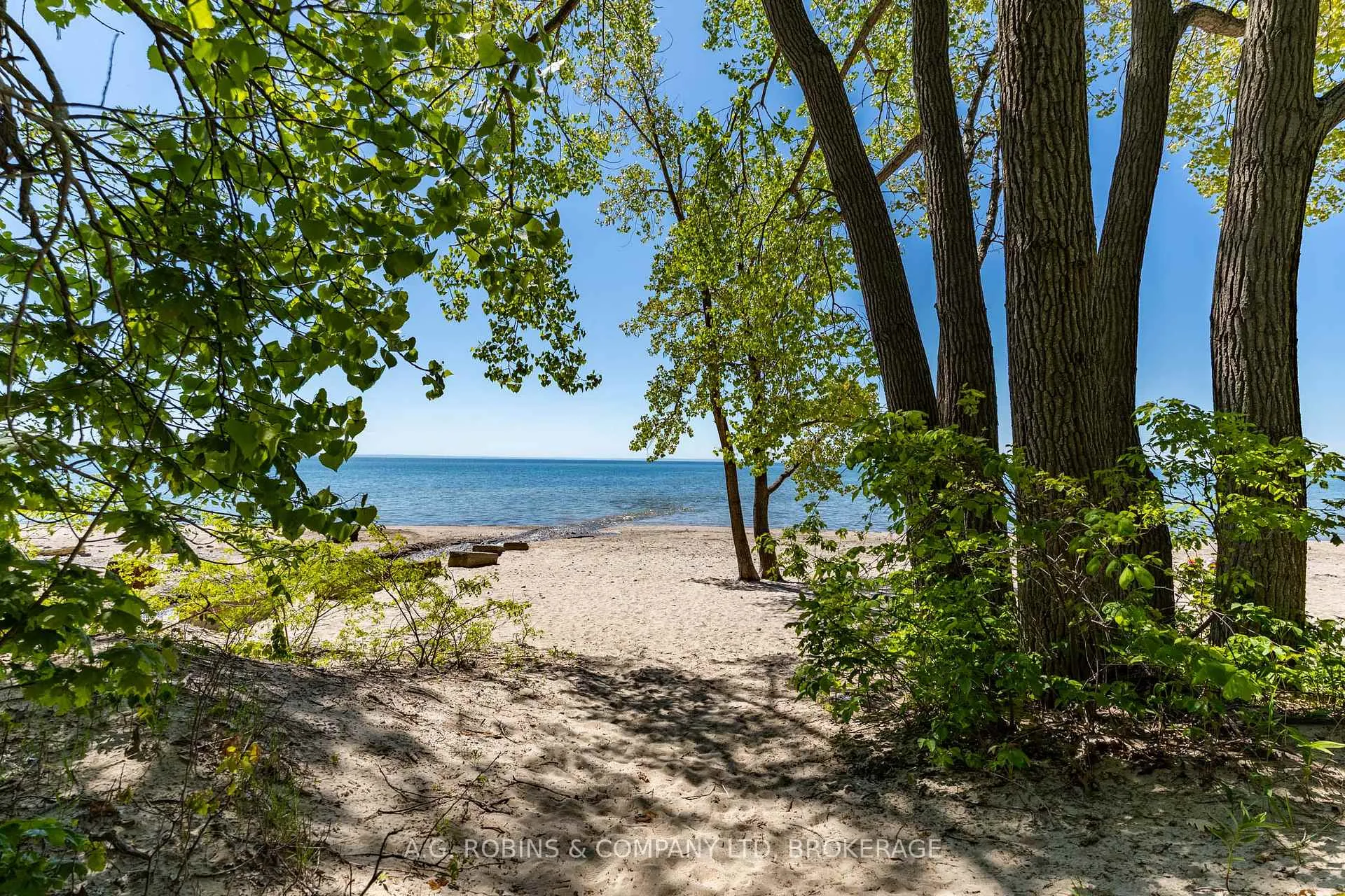 Photo 3 of 10585 Maplewood Drive, Wainfleet, Lakeshore — HOMEH