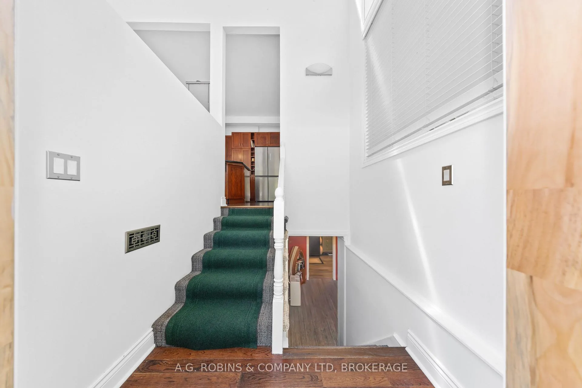 Photo 6 of 10585 Maplewood Drive, Wainfleet, Lakeshore — HOMEH
