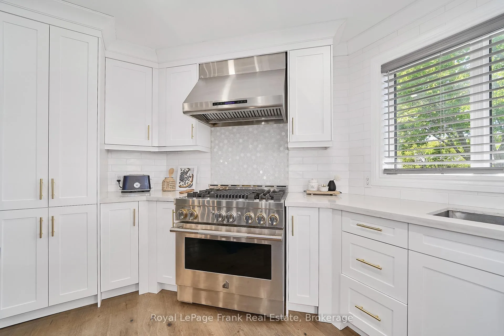 Photo 12 of 13 Werrydale Drive, Clarington, Rural Clarington — HOMEH