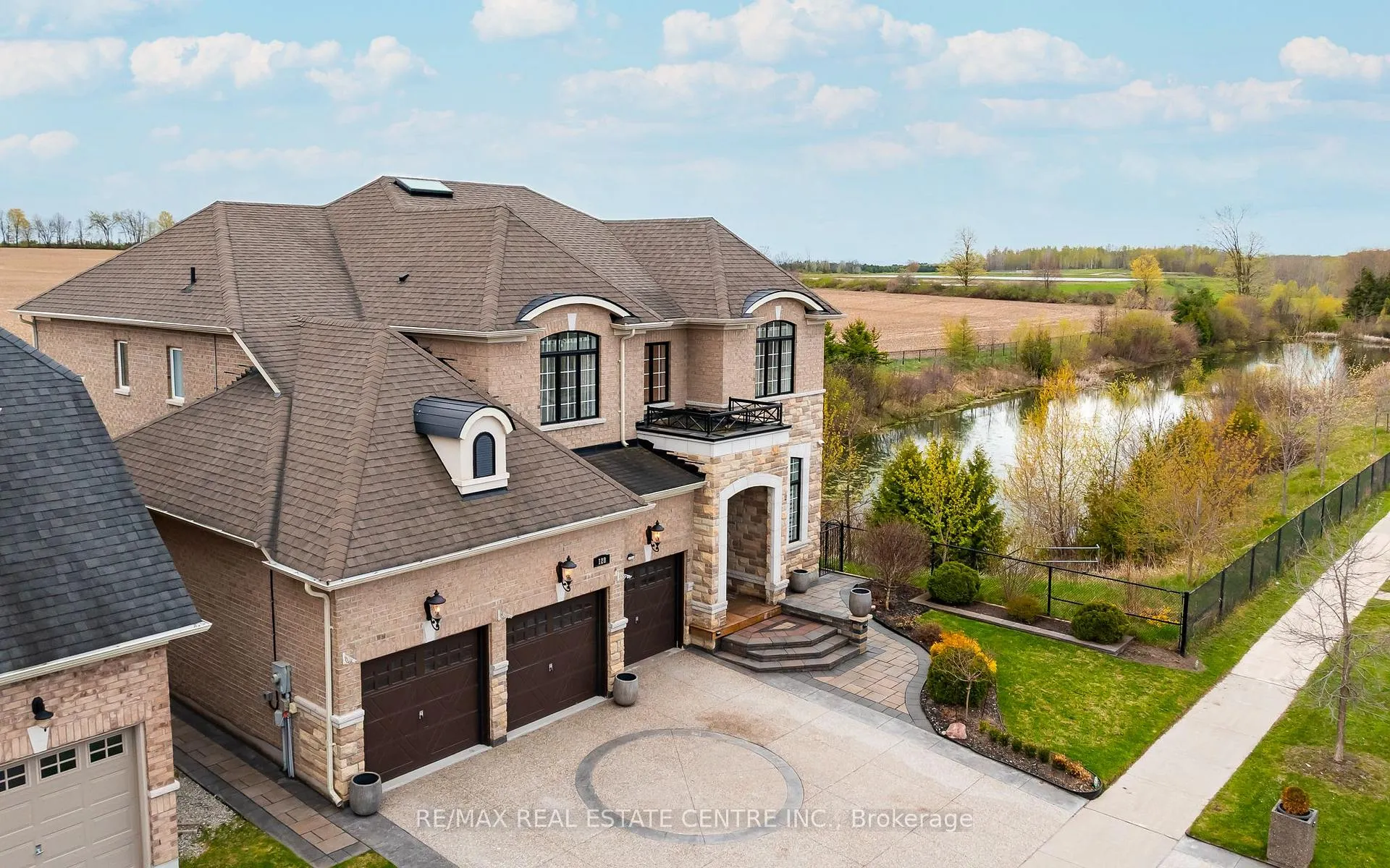 Photo 46 of 128 Copeland Crescent, Innisfil, Cookstown — HOMEH