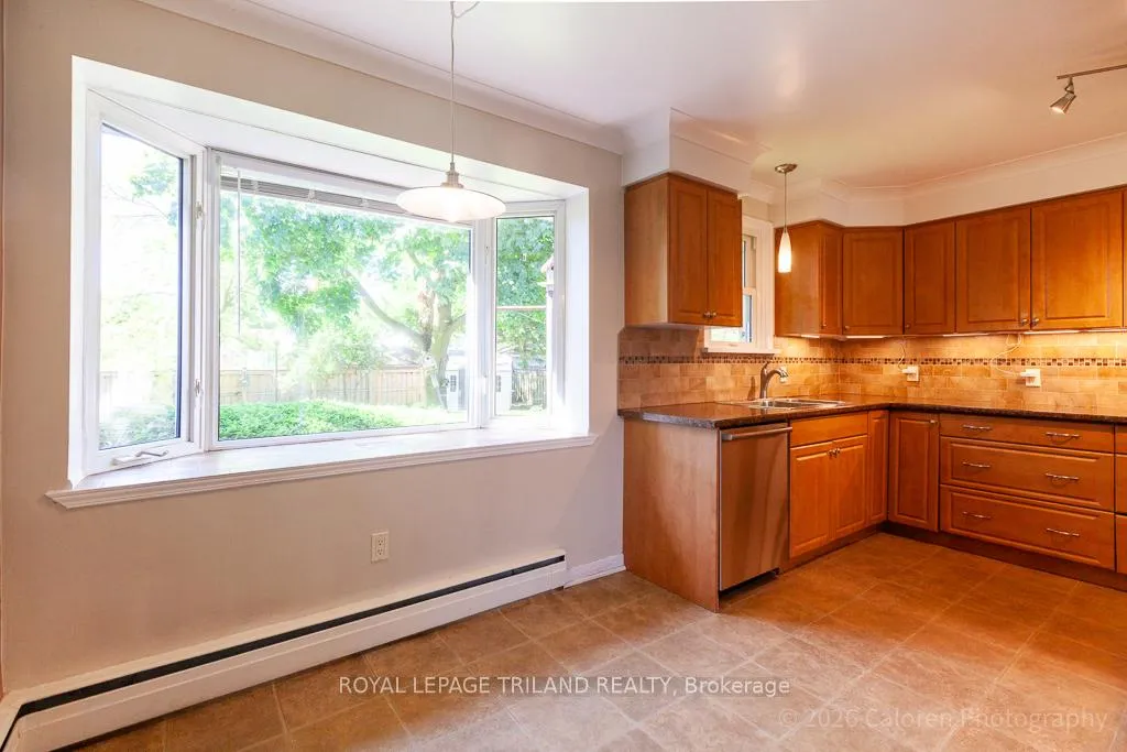 Photo 16 of 37 Dennis Avenue, London, South V — HOMEH