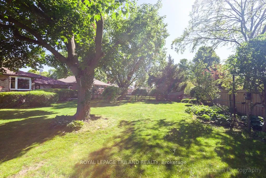 Photo 40 of 37 Dennis Avenue, London, South V — HOMEH