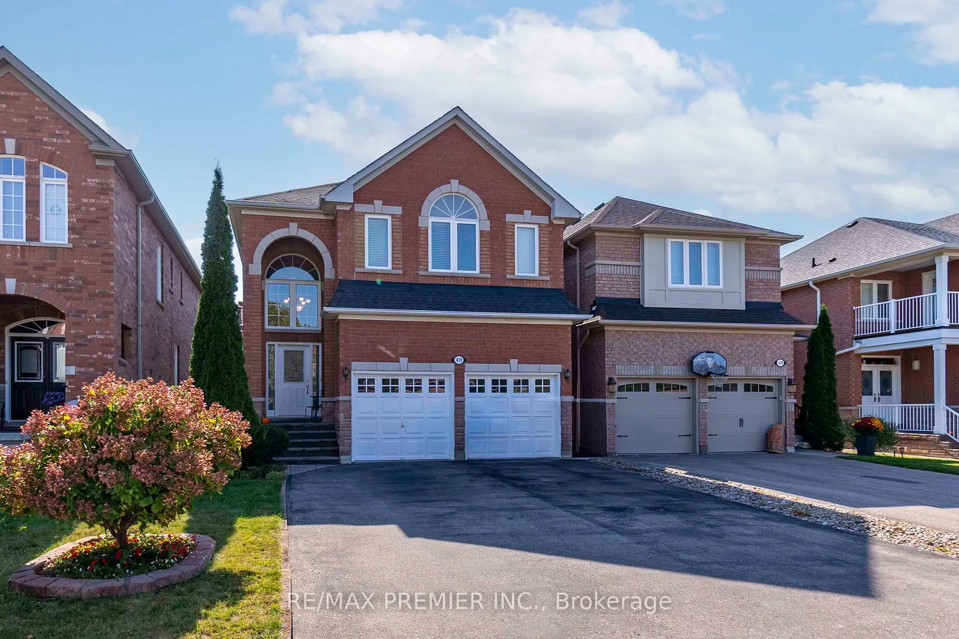 Photo 1 of 431 Pineview Lane, Pickering, Amberlea — HOMEH