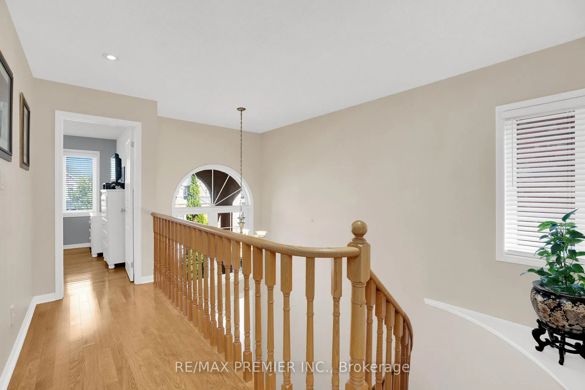 Photo 27 of 431 Pineview Lane, Pickering, Amberlea — HOMEH