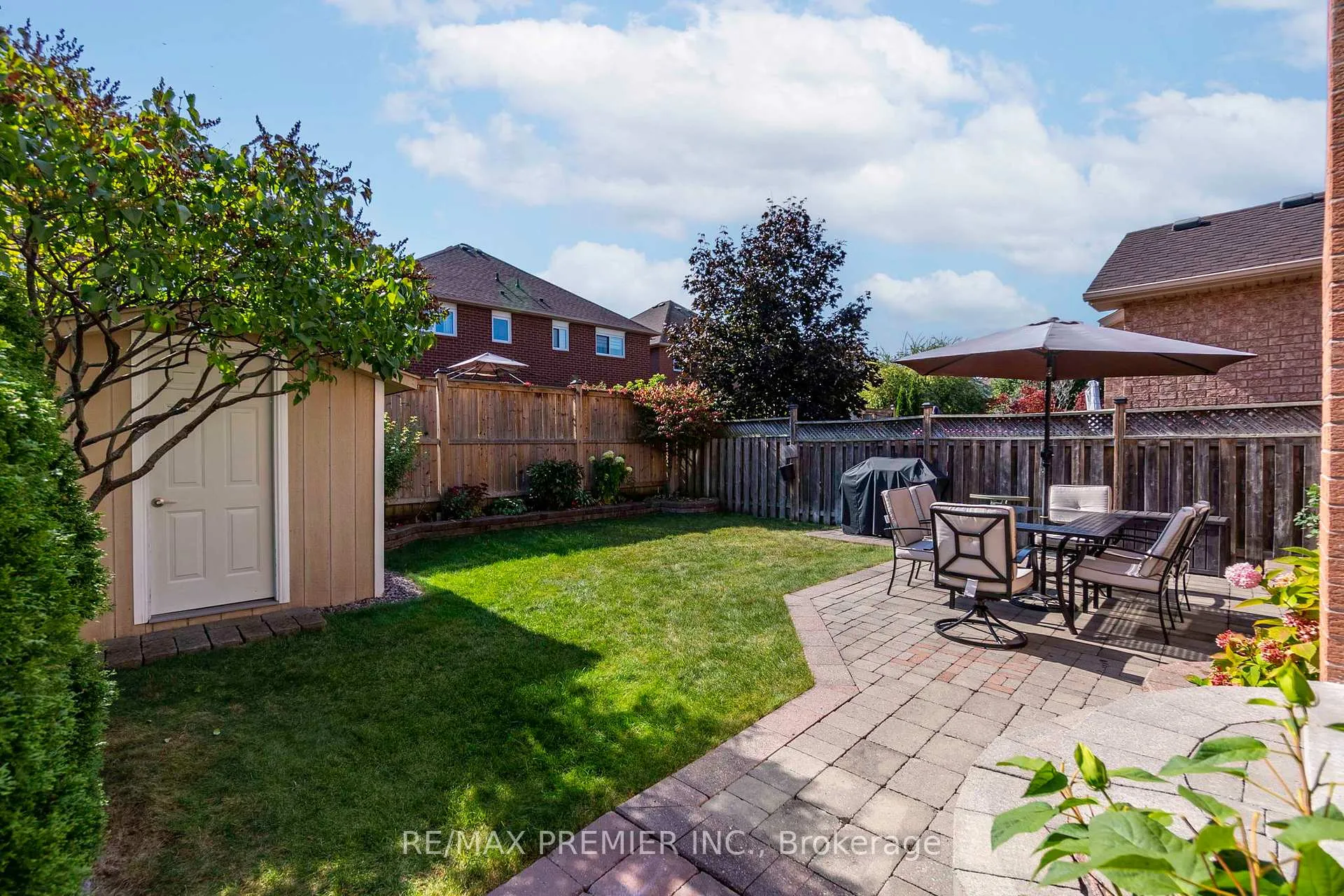 Photo 46 of 431 Pineview Lane, Pickering, Amberlea — HOMEH