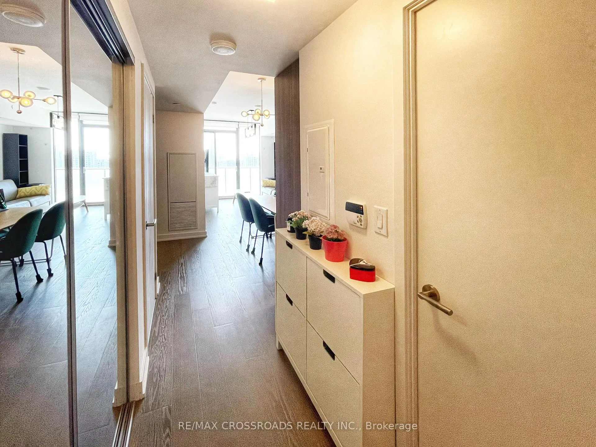 Photo 3 of Unit 4403, 11 Wellesley Street W, Toronto, Bay Street Corridor — HOMEH