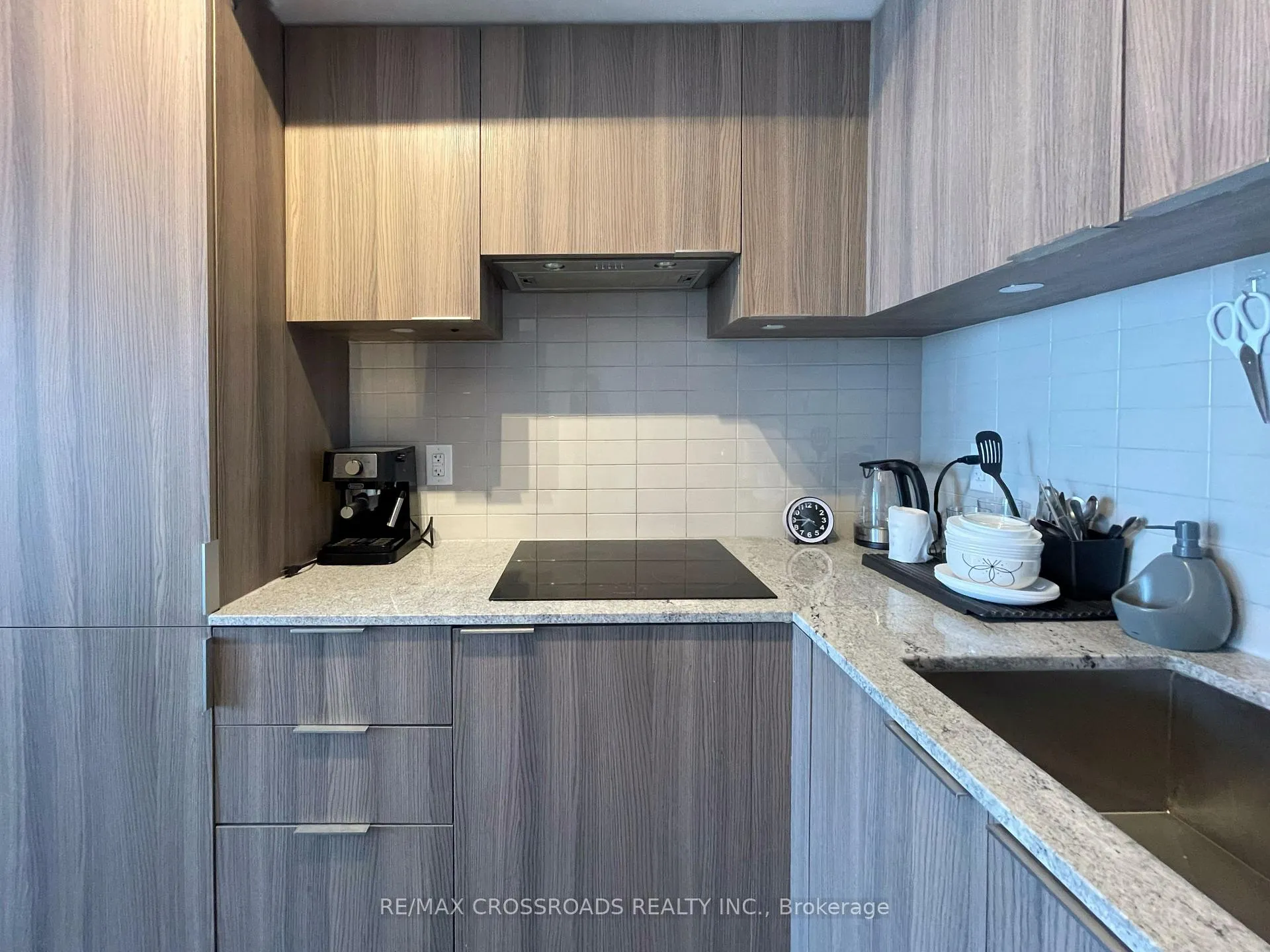 Photo 5 of Unit 4403, 11 Wellesley Street W, Toronto, Bay Street Corridor — HOMEH