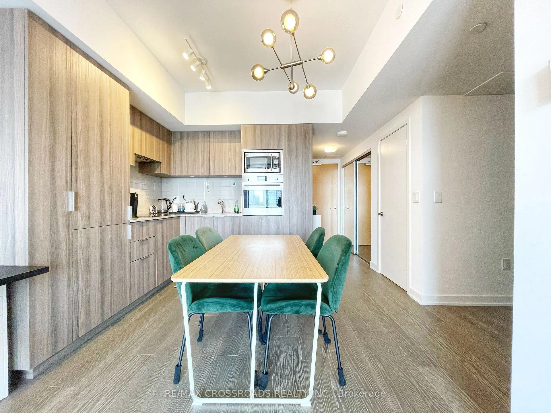 Photo 6 of Unit 4403, 11 Wellesley Street W, Toronto, Bay Street Corridor — HOMEH