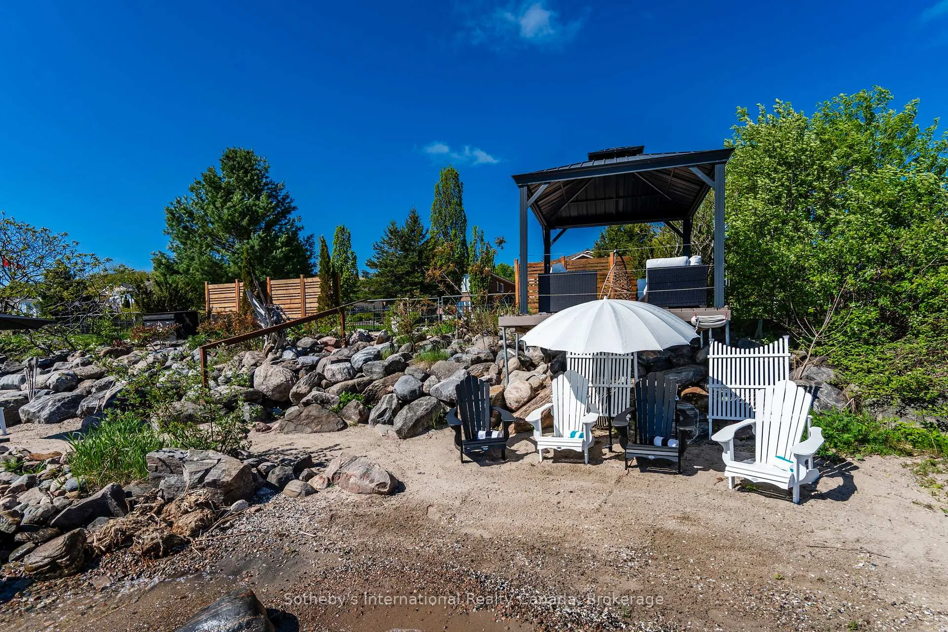 Photo 9 of 325 Aberdeen Boulevard, Midland — HOMEH