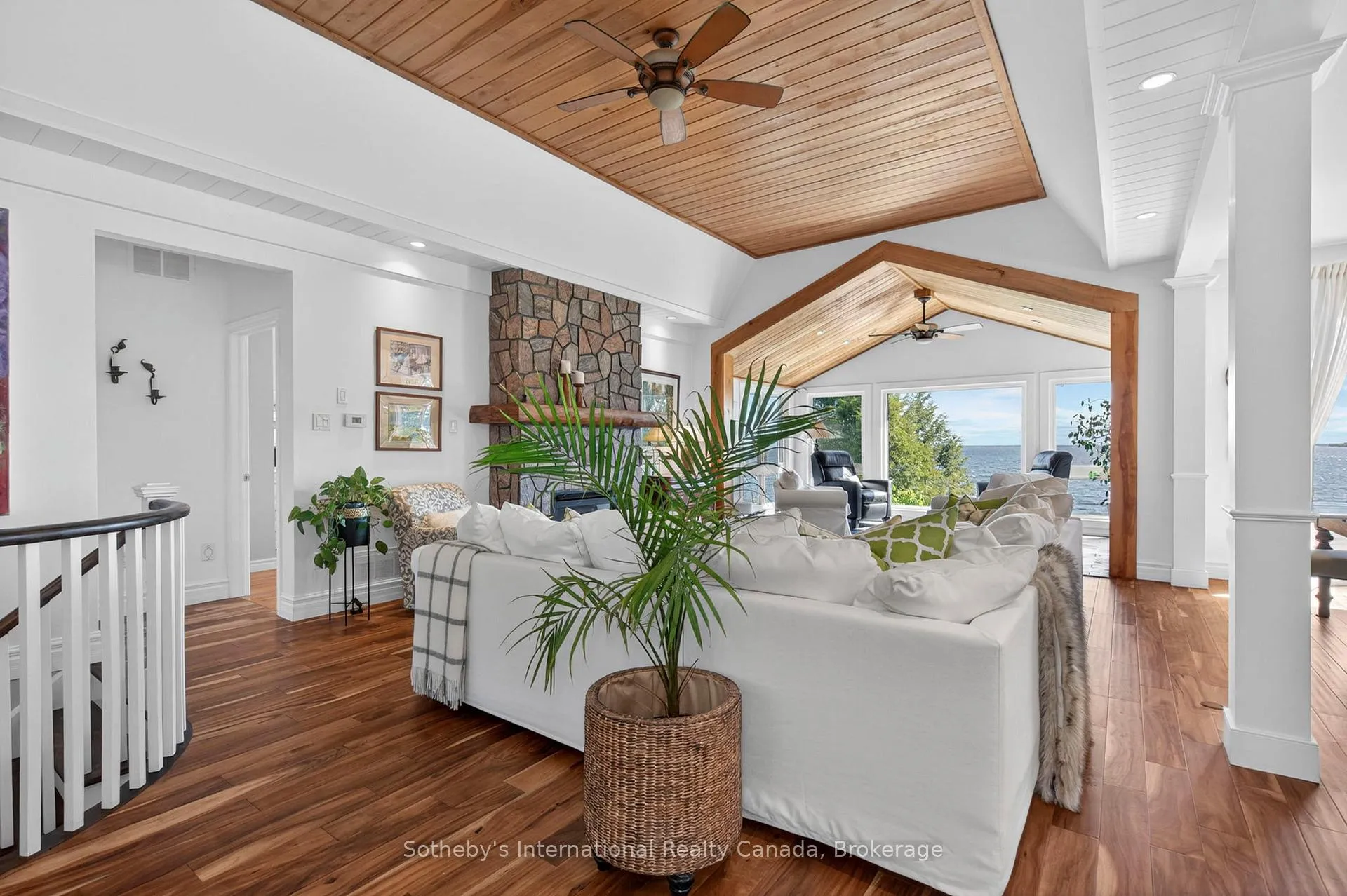 Photo 21 of 325 Aberdeen Boulevard, Midland — HOMEH