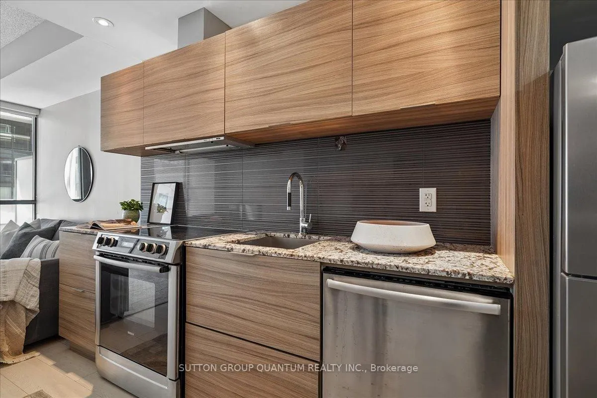 Photo 9 of Unit 404, 8 Charlotte Street, Toronto, Waterfront Communities — HOMEH