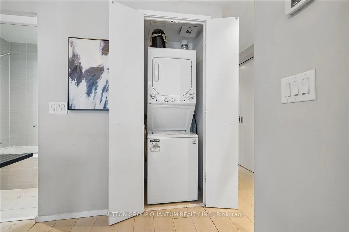 Photo 15 of Unit 404, 8 Charlotte Street, Toronto, Waterfront Communities — HOMEH