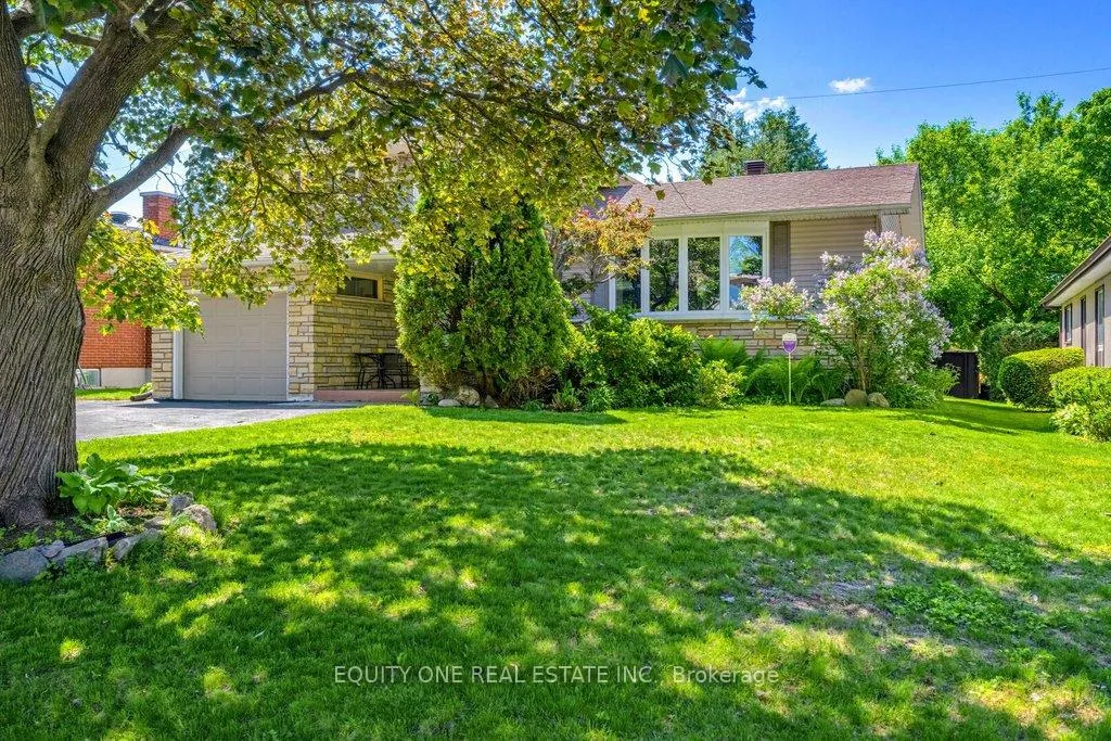 Photo 2 of 542 Sirois Avenue, Ottawa, Overbrook/Castle Heights — HOMEH