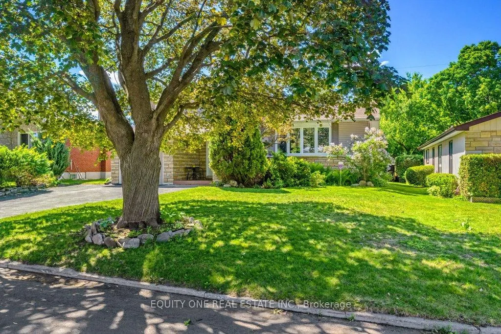 Photo 3 of 542 Sirois Avenue, Ottawa, Overbrook/Castle Heights — HOMEH