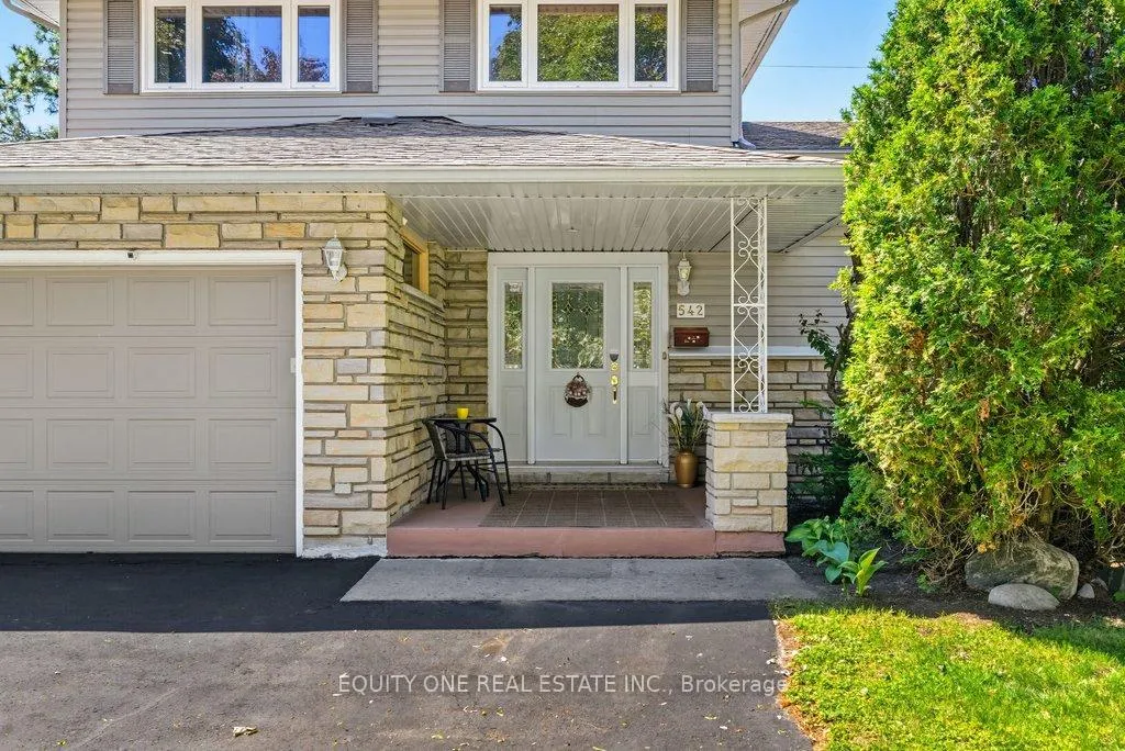Photo 5 of 542 Sirois Avenue, Ottawa, Overbrook/Castle Heights — HOMEH