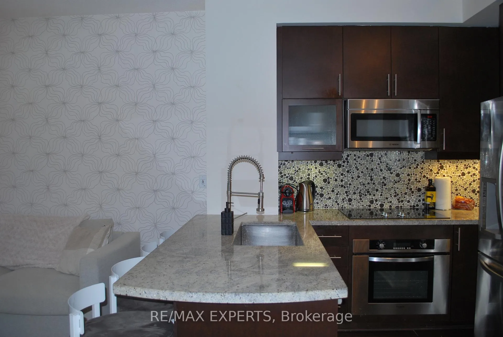 Photo 3 of Unit 803, 35 Balmuto Street, Toronto, Bay Street Corridor — HOMEH
