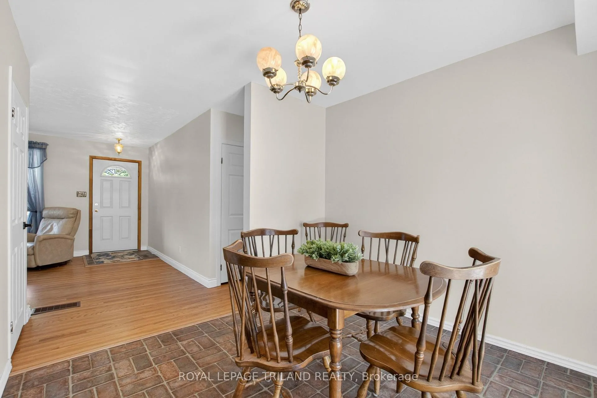 Photo 15 of 7 Thompson Avenue, St. Thomas — HOMEH